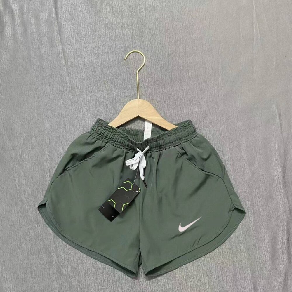 Nike dry fit athletic shorts. Medium.